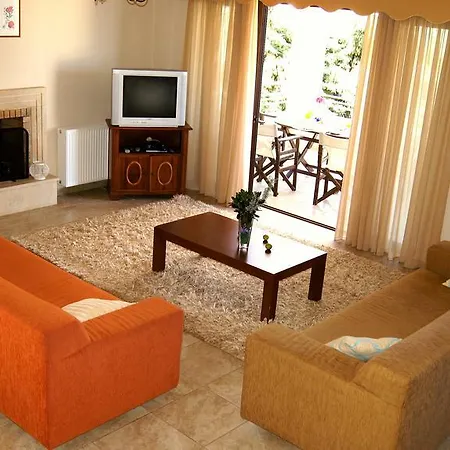 Rosa Roussospiti Villa
